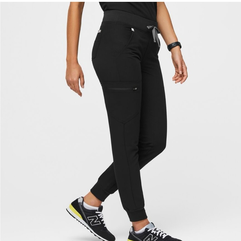 FIGS Tall Zamora Jogger Scrub Pants in Large